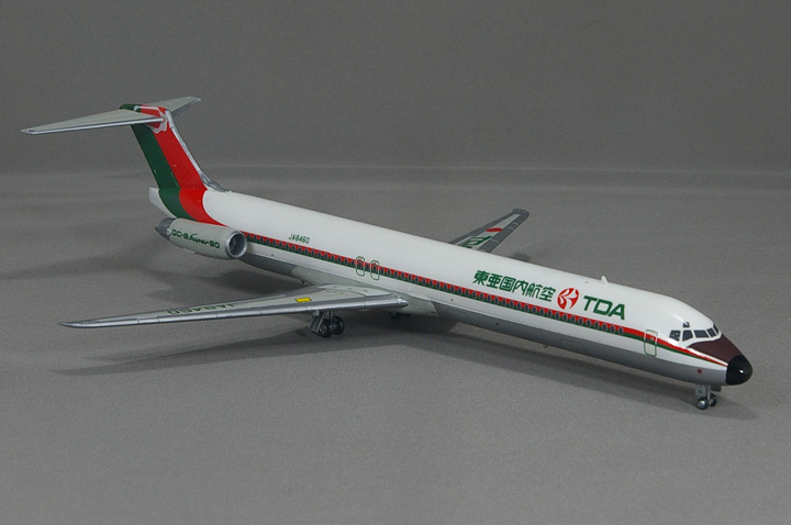 東亜国内航空 MD-81(DC-9-80)その2